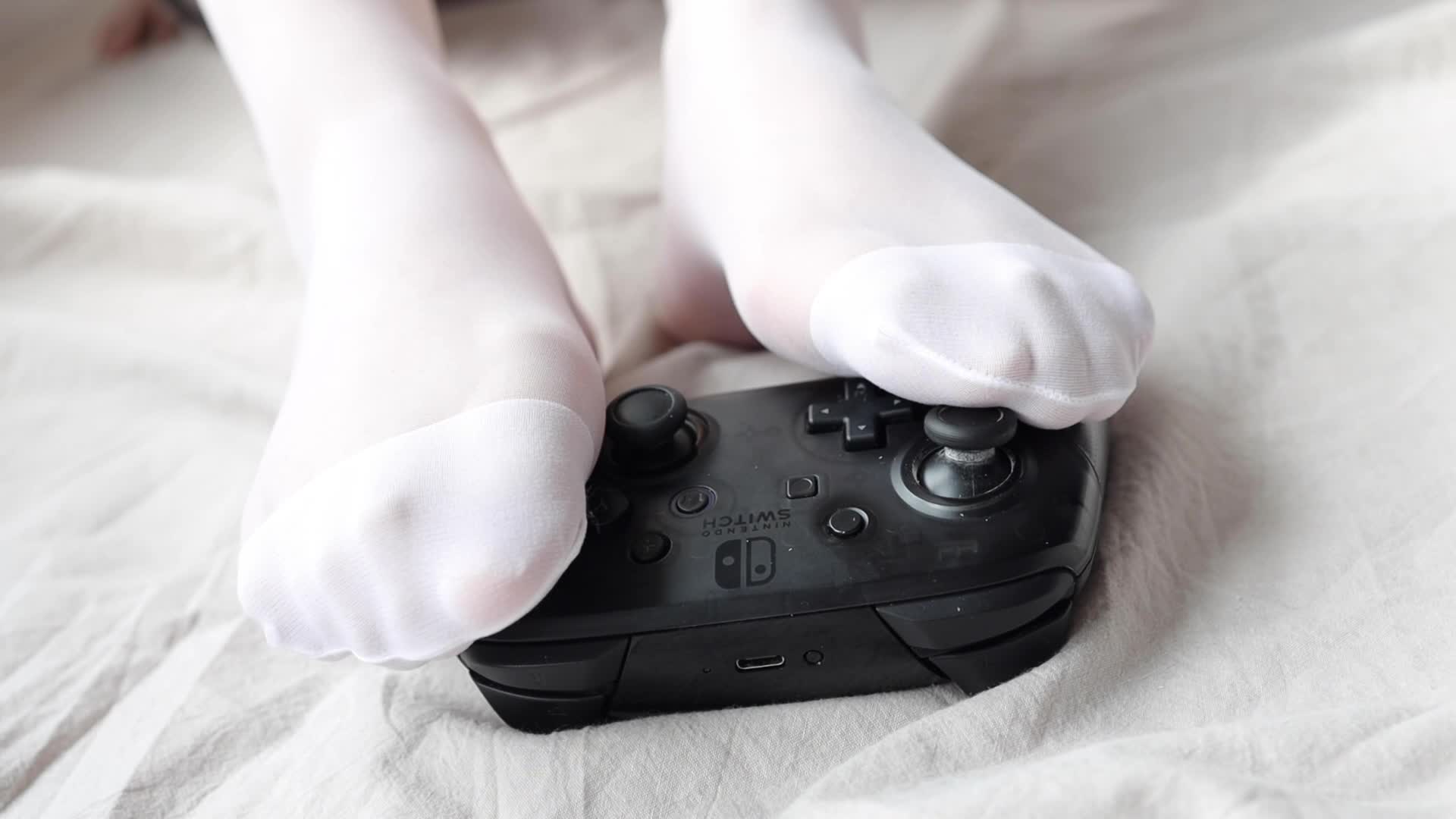 图片[5]-森萝财团写真 _ _X_062_ 薄白丝露背毛衣 _100P1V_2.48GB_-丽丝屋